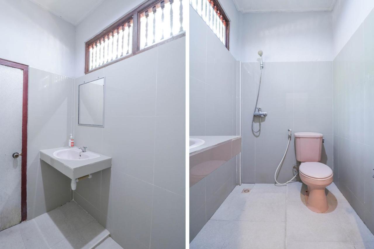 Oyo 2411 Taman Mekar Beach Inn 2 Kuta Lombok Exteriör bild