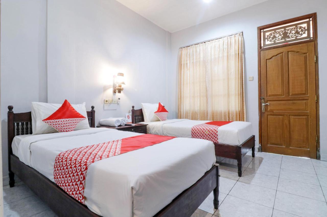 Oyo 2411 Taman Mekar Beach Inn 2 Kuta Lombok Exteriör bild
