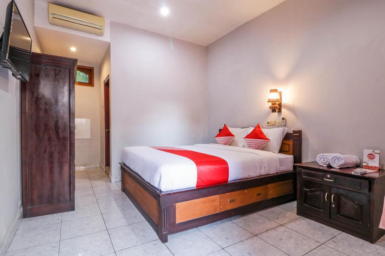 Oyo 2411 Taman Mekar Beach Inn 2 Kuta Lombok Exteriör bild
